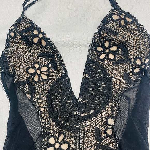 Nwt Youmita Black Embroidered Teddy S, M, L - Picture 6 of 11